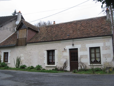MAISON (longere) MONTLOUIS SUR LOIRE - 5 pieces - 145 m2