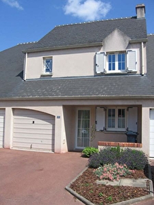 MAISON MONTLOUIS SUR LOIRE - 5 pieces - 90 m2