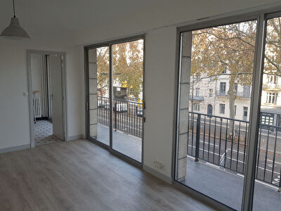 Appartement Tours 1 piece 30.59 m2