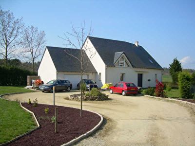 MAISON D'ARCHITECTE BEAUMONT EN VERON - 8 pieces - 178 m2