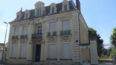 MAISON BOURGEOISE L ILE BOUCHARD - 8 pieces - 255 m2