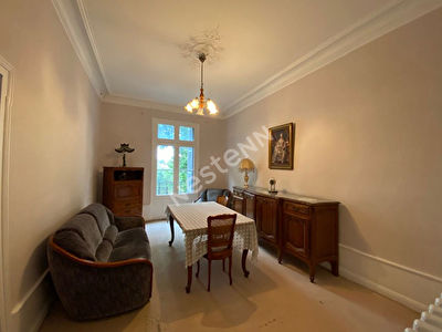 APPARTEMENT ANCIEN CHINON - 5 pieces - 156 m2