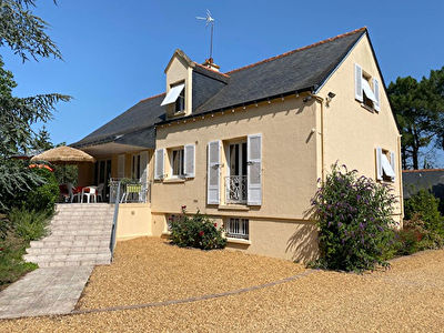 Pavillon proche du centre-ville - CHINON