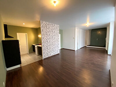 Residence Saint Michel - Chinon 3 pieces 82.15 m2 + parking et un grenier.