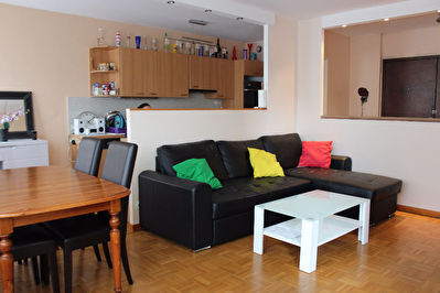 APPARTEMENT LE PLESSIS BOUCHARD Proche commerces et axe routier - 3 pieces - 69 m2