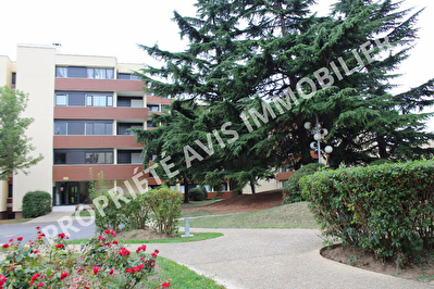 Appartement Le Plessis Bouchard 4 pieces proche commerce et A115