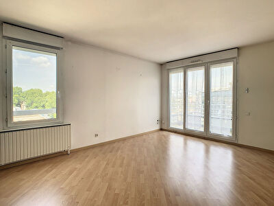 Appartement Franconville 3 pieces 69 m2 proche centre ville.