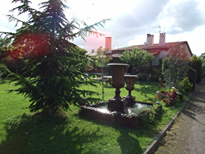 MAISON ROQUETTES - 5 pieces - 138 m2
