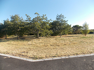 TERRAIN VIABILISE 1120 M2 - 5 MINUTES DE MURET - 31600