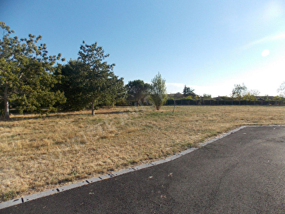 TERRAIN VIABILISE 1195M - LABASTIDETTE- 31600