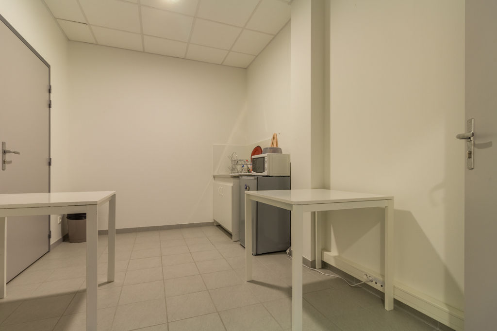 A Louer Bureaux Avec Accueil Et Salle De Repos A Muret Surface 12 75 M2 Ref 3957