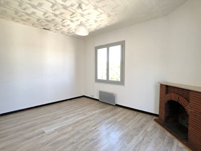 Appartement T3 57 m2 au 1er et dernier etage a Carbonne - Ref G734