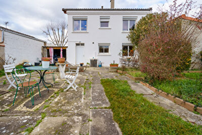 A VENDRE - Plaisance du Touch - Centre ville - Maison 5 pieces avec garage et jardin