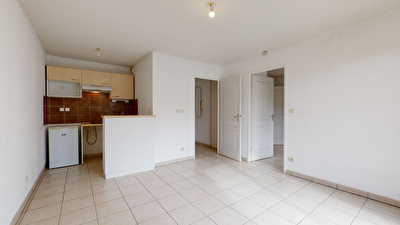 A LOUER - APPARTEMENT T2 34 m2 avec parking TOULOUSE 31200 -Route de Launaguet - G997