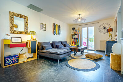 A VENDRE - PINS JUSTARET - Maison T5 avec sous-sol et piscine
