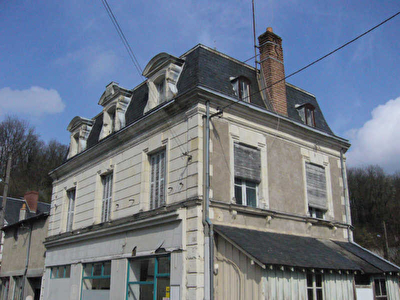 MAISON BOURGEOISE VILLAINES LES ROCHERS - 6 pieces - 110 m2