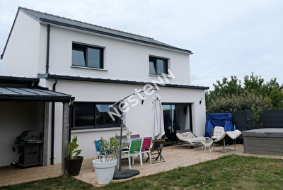 Maison contemporaine - 8 pieces, 160 m2 - THEIX (56450)
