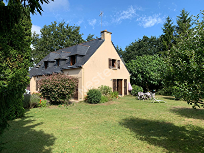 Maison Ambon 7 pieces 140 m2