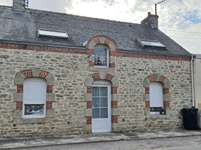 Maison dans le bourg de Malansac