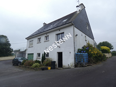 20 minutes de Vannes , 140 m2, 5 chb, 1 hectare !