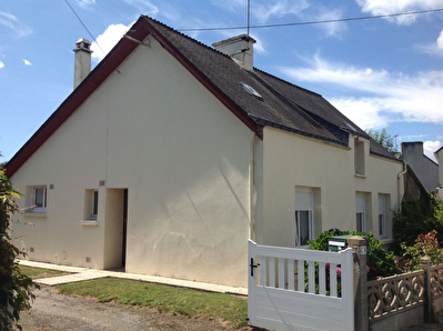 Maison pierres renovee SAINT GRAVE