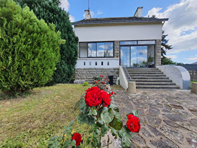 Proche du bourg de Malansac jolie maison sur sous sol