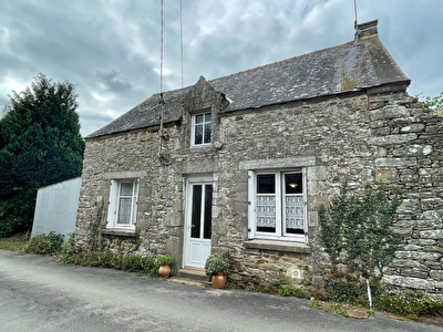 Campagne, calme et quietude de la bretagne sud, maison en pierre, 2 chb, grenier, 1500 m2 de terrain