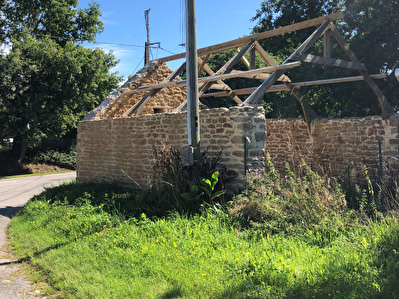 Batiment a finir de renover Berric , Usage Garage ou stockage