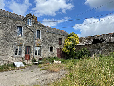 Maison en pierre a renover, vaste potentiel (+220 m2), sur 1600 m2