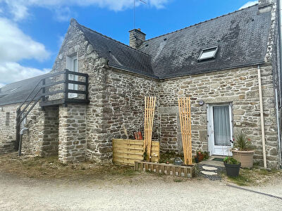 Investissement locatif, Questembert, proche centre, ensemble de 2 logements loues.