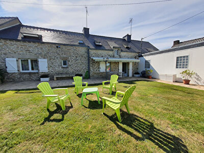 Maison se composant de 2 logements d'un total de 170m2 sur un jardin de 1300m2