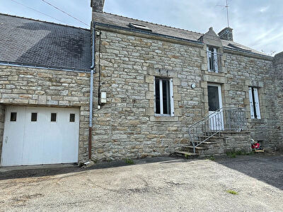 Maison en pierre, La Vraie Croix, hameau, 3 chb, garage, Terrain 400 m2 env