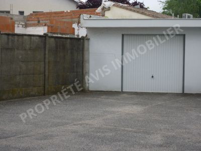 Parking / box Talence
