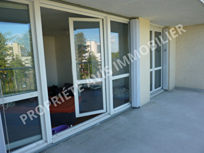 Appartement Gradignan 1 piece 36 m 2 terrasse parking