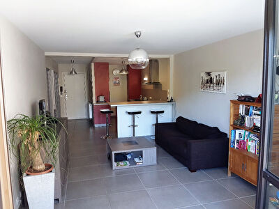 A vendre appartement T2 de 55m2 environ a Talence