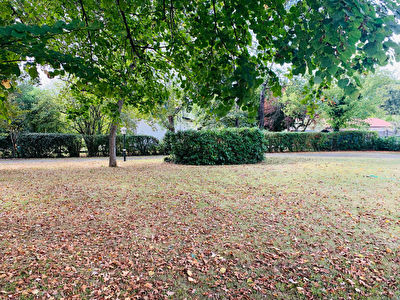 Pessac Exceptionnel Terrain a batir de 1400 m2 environ