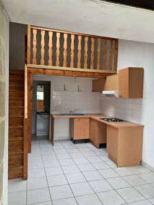 STUDIO AVEC MEZZANINE A LOUER ST BAZEILLE