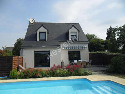 Sarzeau - Proche bourg - Maison-Piscine-5 Pieces