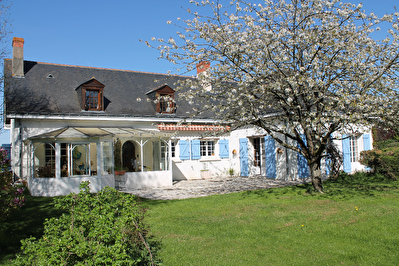 DEPT MAINE ET LOIRE (49) - Jumelles- Maison 8 pieces 220 m2 - RV3331