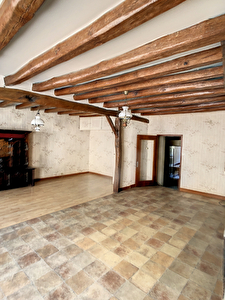 20 min sud Angers -- Maison de ville a renover - Garage