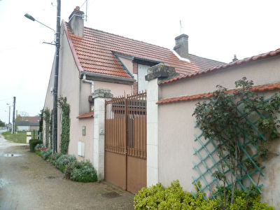 Petite maison ancienne, Olivet, 76 m2