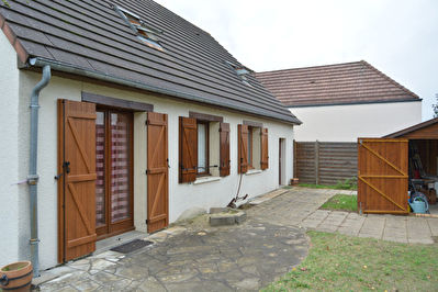 Maison 120 m2, 3 chambres, OLIVET-LARRY-DISPONIBLE IMMEDIATEMENT-