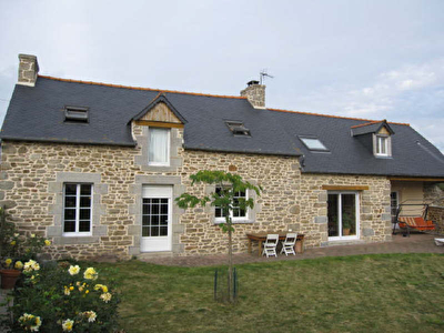 LONGERE LA MALHOURE - 6 pieces - 174 m2