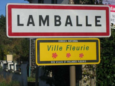 TERRAIN CONSTRUCTIBLE LAMBALLE - 564 m2