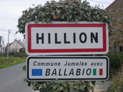 TERRAIN CONSTRUCTIBLE HILLION - 762 m2