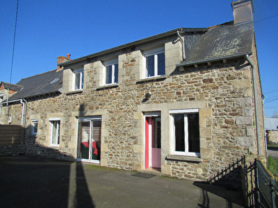 Maison en pierres a Tramain.