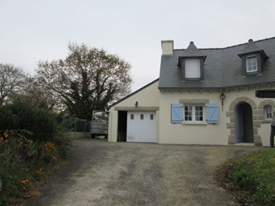 Maison proche bourg Pleneuf , deux logements.