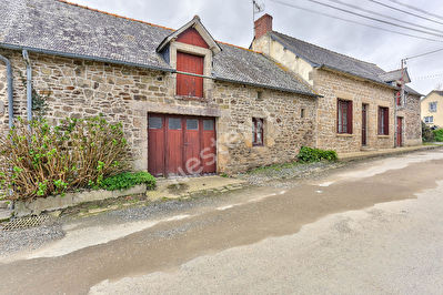 Maison en pierres a Jugon Les Lacs