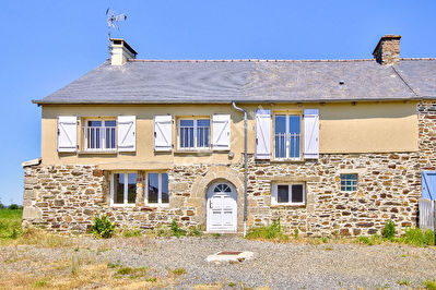 Maison en pierres renovee a 2 minutes du bourg - PLENEE JUGON