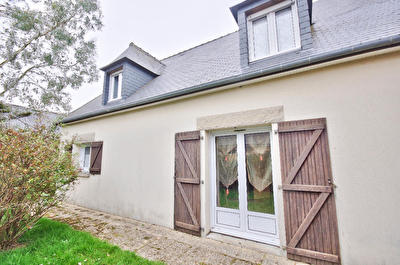 Maison plein bourg de Plestan